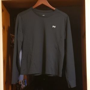 Black long sleeve workout shirt.